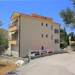 By The Sea Tucepi, Makarska - 24643 アパート Tučepi