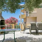 By The Sea Tucepi, Makarska - 24643 アパート Tučepi