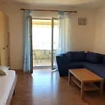By The Sea Tucepi, Makarska - 24643 アパート Tučepi