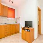 アパート By The Sea Tucepi, Makarska - 24643 Tučepi