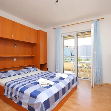 아파트 By The Sea Tucepi, Makarska - 24643 투체피