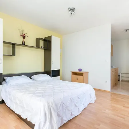 By The Sea Tucepi, Makarska - 24643 *
