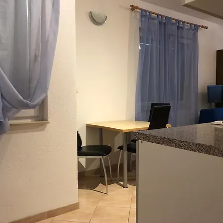 아파트 By The Sea Tucepi, Makarska - 24643 투체피